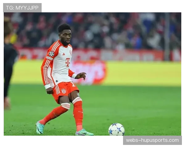 拜仁左后卫阿方索·戴维斯右膝前交叉韧带撕裂，将接受手术至少休养九个月